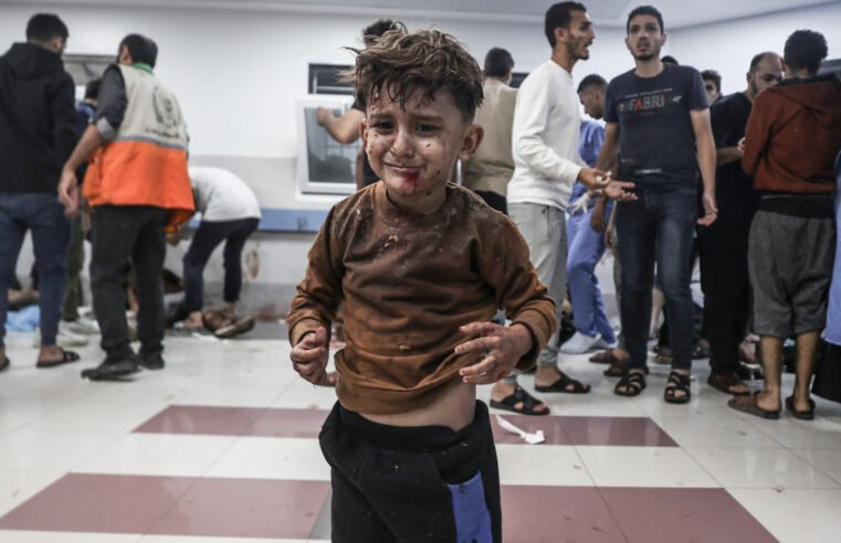 As imagens do horror e brutalidade do ataque a hospital em Gaza