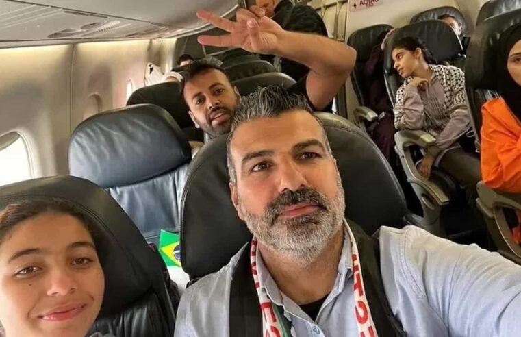 Avião da FAB com grupo de brasileiros que deixou Gaza decola rumo ao Brasil