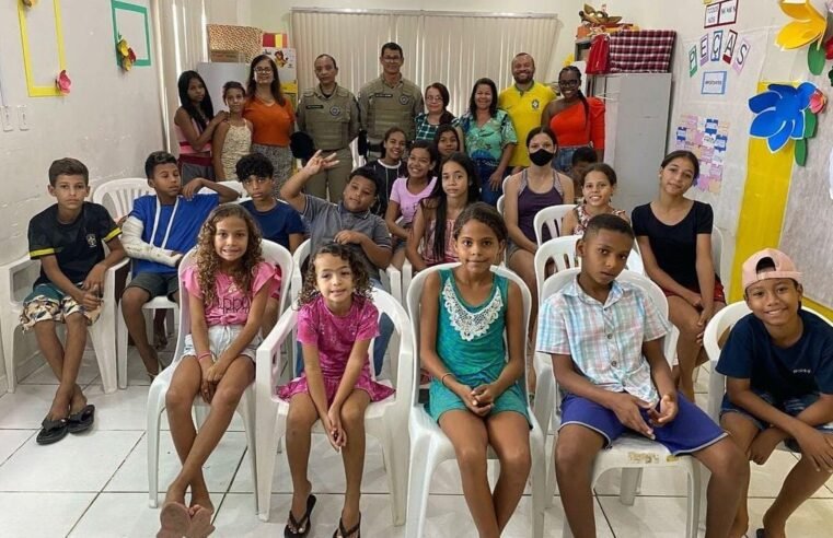 PROERD da Polícia Militar faz palestras no Centro de Referência de Assistência Social (CRAS) com o grupo de Crianças e Adolescentes através do Serviço de Convivência e Fortalecimento de vínculos (SCFV), em Glória-BA