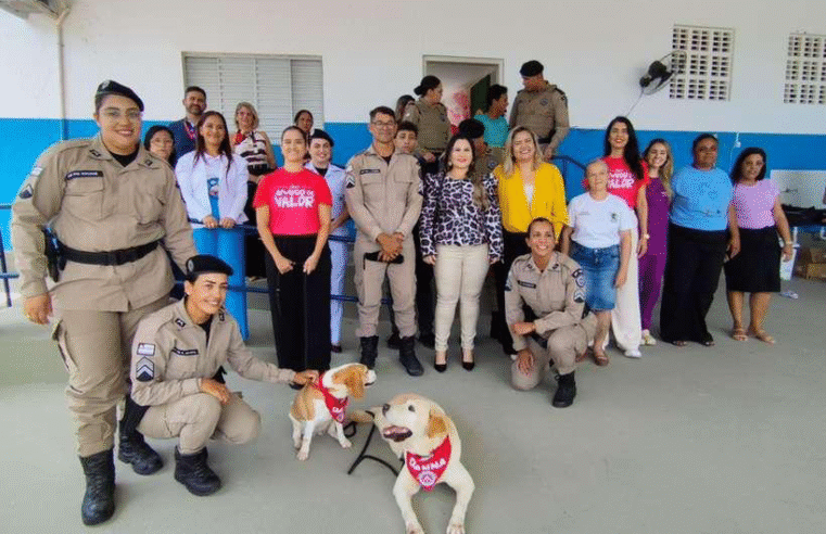 Prefeitura de Glória inicia projeto de Cinoterapia no Serviço Acolher