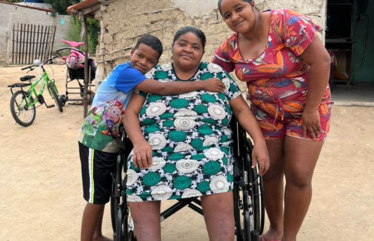PREFEITURA DE GLÓRIA-BA REALIZA ENTREGA DE CADEIRAS DE RODAS E CADEIRAS DE BANHO PARA MORADORES DO MUNICÍPIO